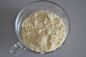 ingredienti della torta di carote e mandorle