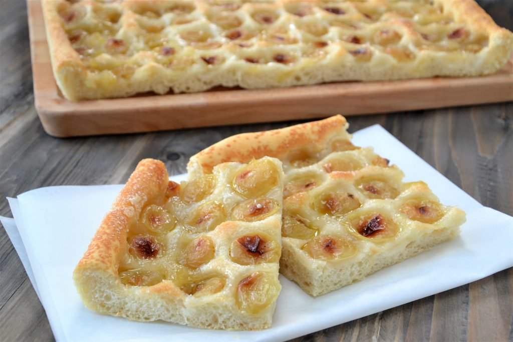 porzione di schiacciata all'uva