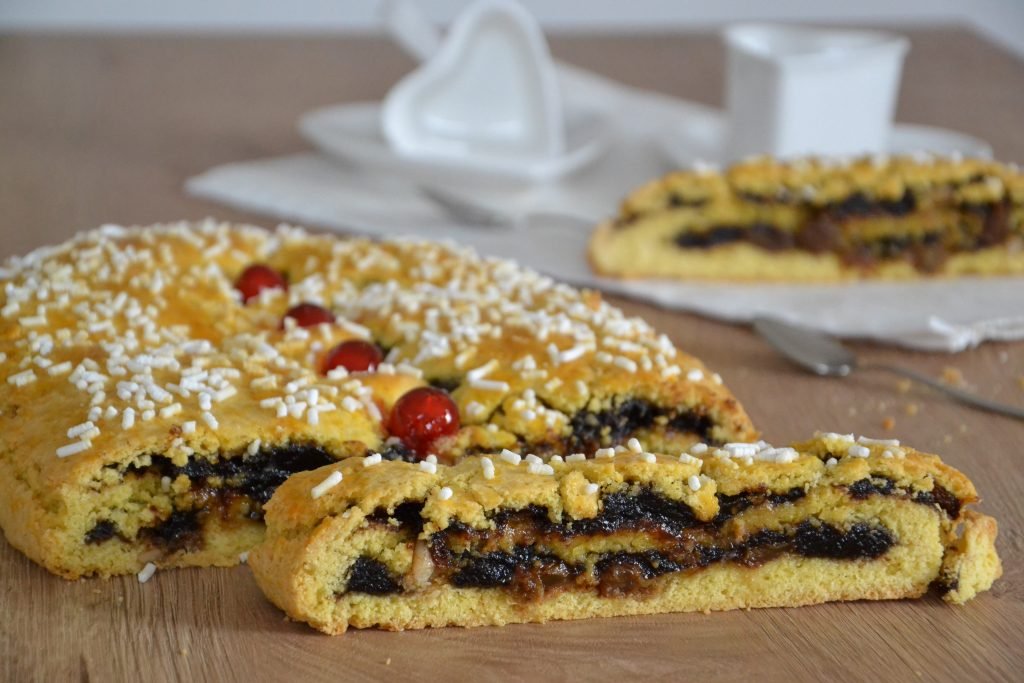 primo piano porzione di pinza bolognese