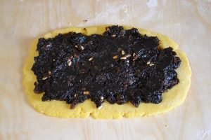 preparazione e farcitura della pinza bolognese