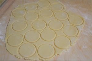 dischi di pasta per le raviole bolognesi