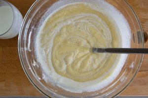 preparazione dell'impasto della torta di clementine