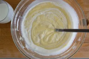 preparazione dell'impasto della torta di clementine
