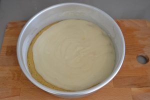 ricetta della torta versata con crema al latte preparazione
