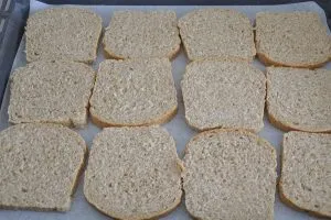 fette biscottate integrali senza zucchero tagliate