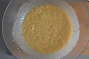 preparazione torta di cachi