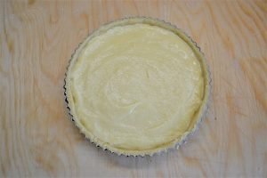 crostata con crema all'arancia farcita