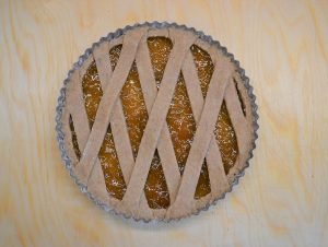 crostata con farina integrale da infornare