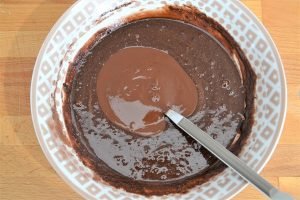 preparazione del tortino al cioccolato