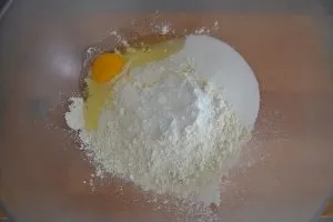 ricetta della sbriciolata alle mele con gocce di cioccolato
