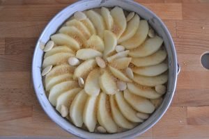 torta di mele con farina integrale da infornare