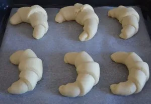 cornetti di pan brioche lievitati