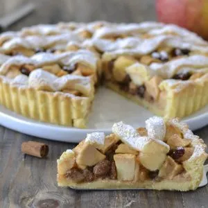 crostata di mele sfornata