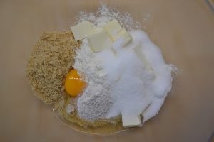 preparazione dei biscotti alle noci