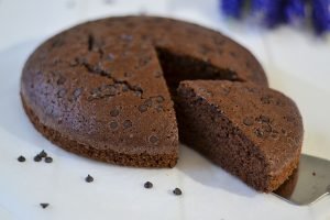 torta soffice al cioccolato con gocce