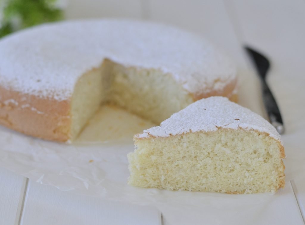 fetta di torta di albumi