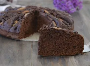 fetta di torta pere e cioccolato fondente