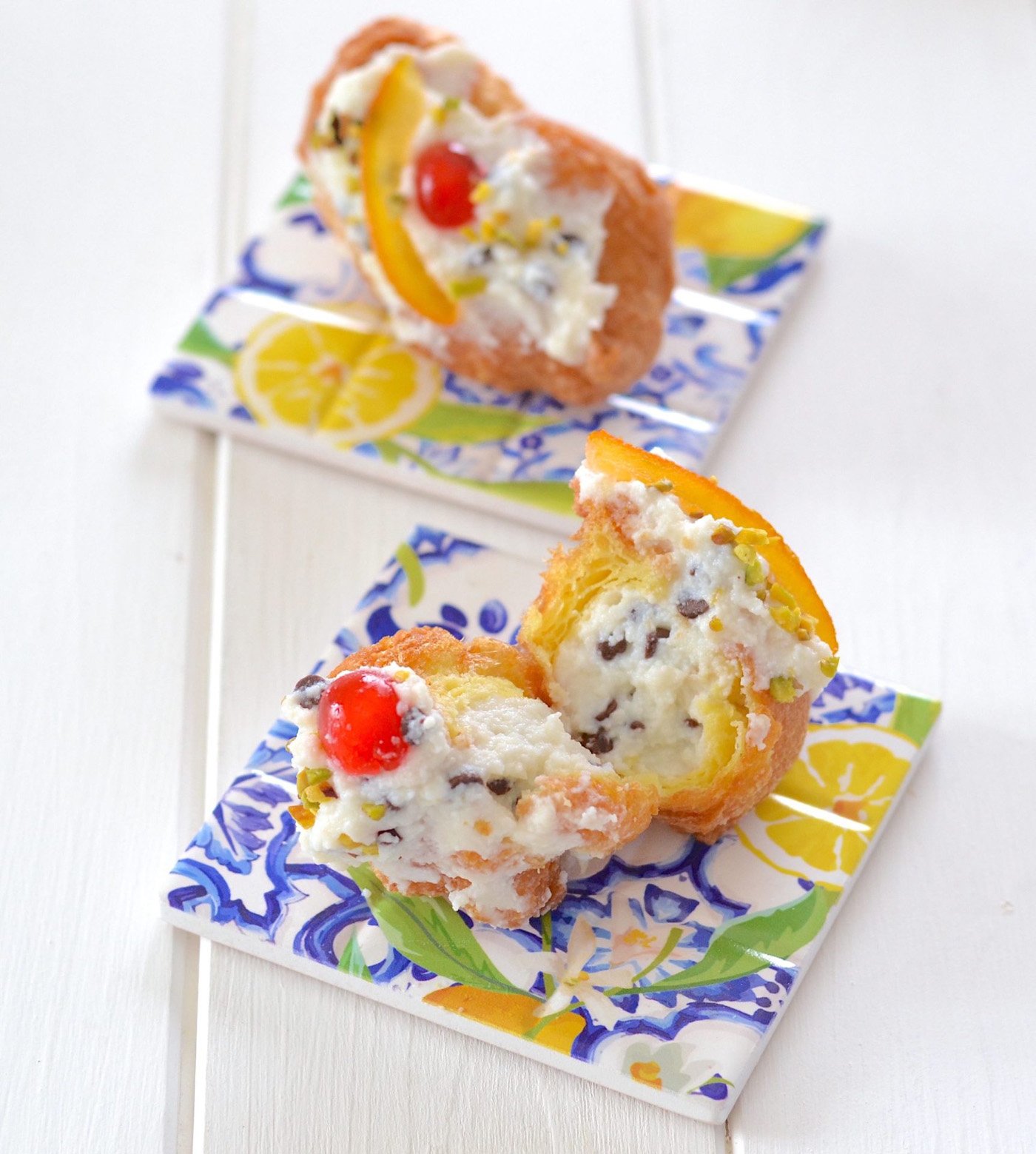 sfince di san Giuseppe con ricotta e canditi