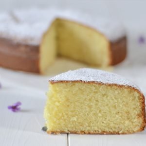 torta al cioccolato bianco con zucchero