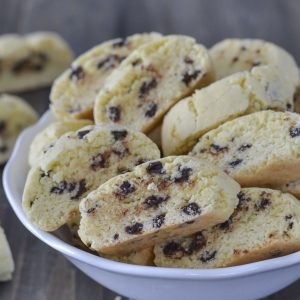 cantucci al cioccolato sfornati