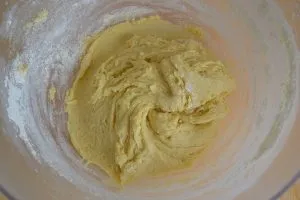 impasto per torta di mele e pere