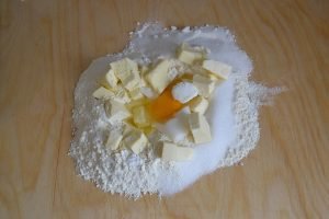 ingredienti per la pasta frolla per la pastiera napoletana