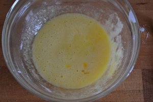 ingredienti per la ricetta del tortino al cioccolato bianco