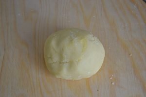 pasta frolla per la pastiera napoletana di grano