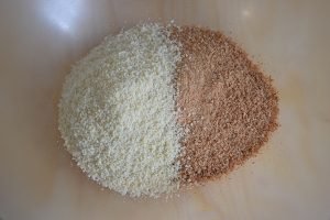 farina di mandorle e amaretti per torta con amaretti