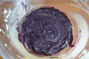 impasto con mirtilli per plumcake ai mirtilli
