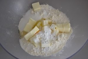 ingredienti per pasta frolla per crostata ricotta e fragole