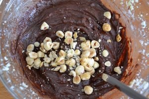 nocciole per salame di cioccolato