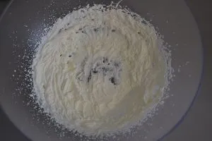 panna per la ricetta del semifreddo al mascarpone