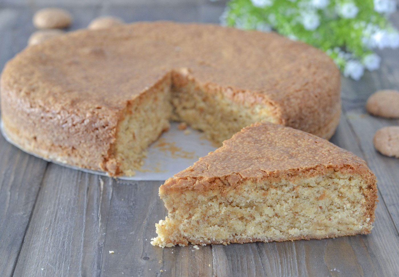 torta con amaretti