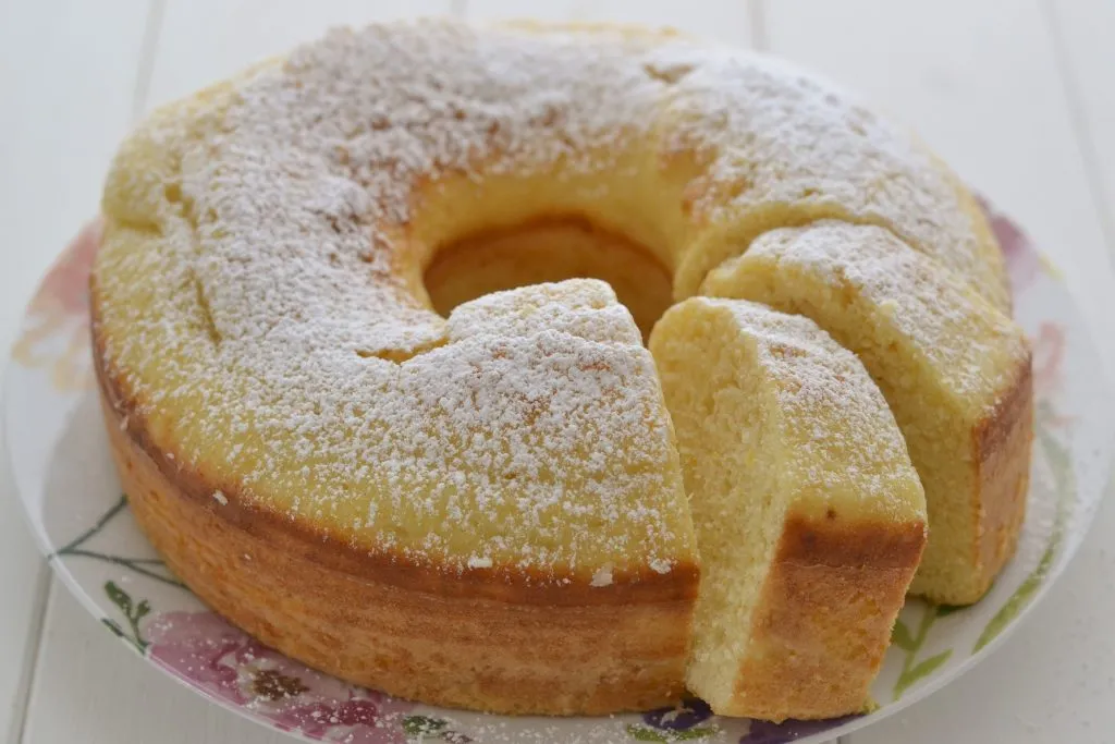 ciambella alla ricotta con zucchero