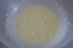 preparazione del plumcake con farina di riso