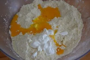 preparazione della szarlotka