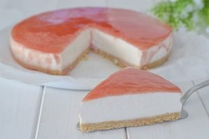 fetta di cheesecake all'anguria
