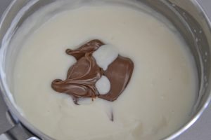 ricetta della crema per crostata morbida al cacao con crema alle nocciole