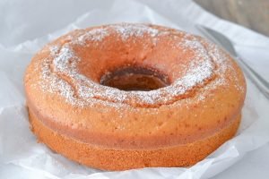 ciambella latte e miele servita