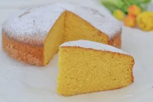 fetta di torta di carote e zucca