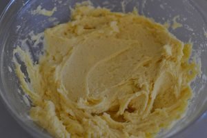 impasto per torta di mele e more