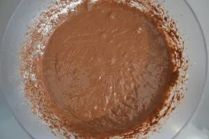 torta di cachi e cacao da infornare