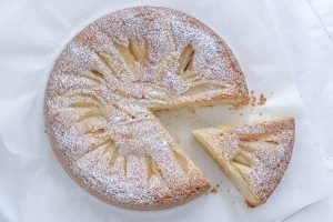 torta di pere e nocciole