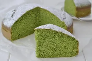 torta dolce di spinaci con zucchero a velo