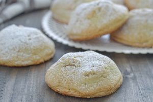 biscotti ripieni di mele sfornati