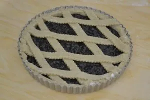 crostata di grano saraceno e mirtilli da infornare