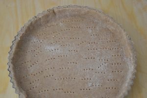 base della crostata integrale con crema di castagne