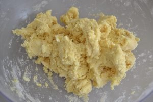 impasto per ciambella ripiena di ricotta e mascarpone