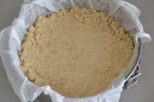 base della sbriciolata alla ricotta con farina di castagne